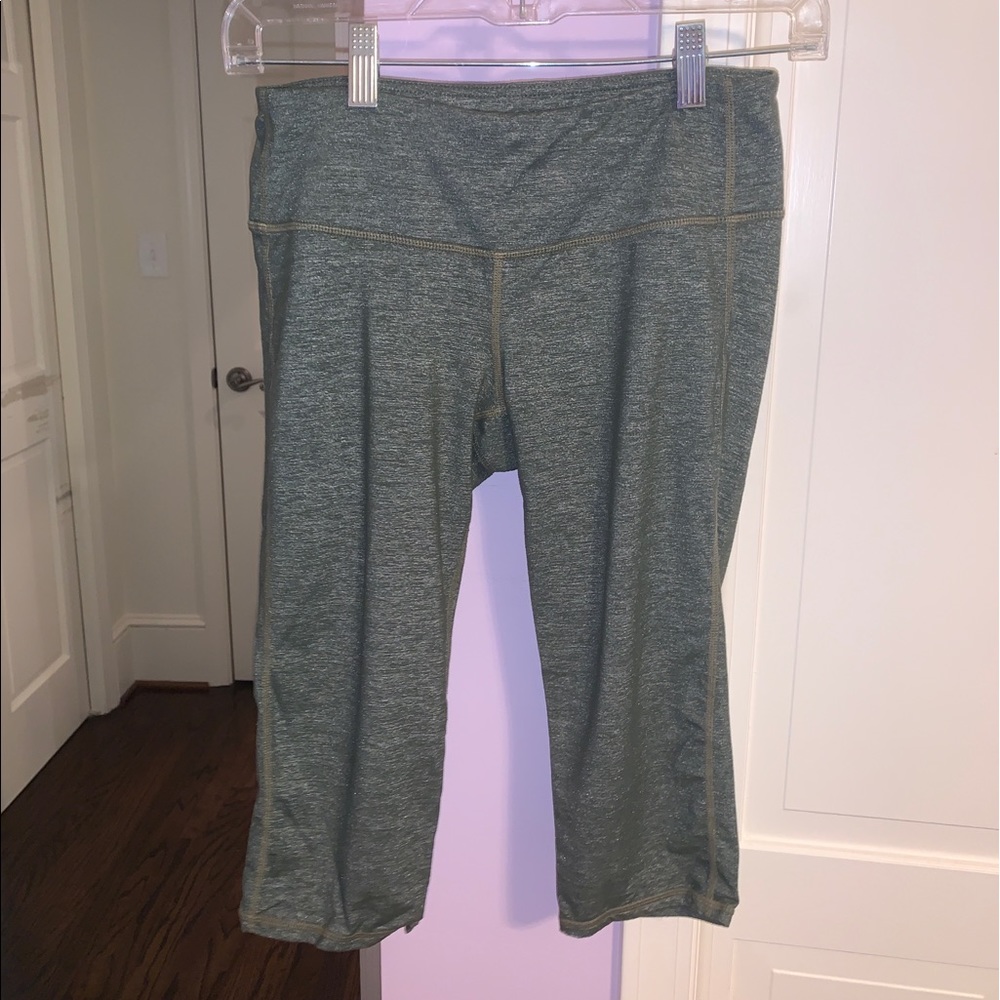 ATHLETA CROPPED LEGGINGS